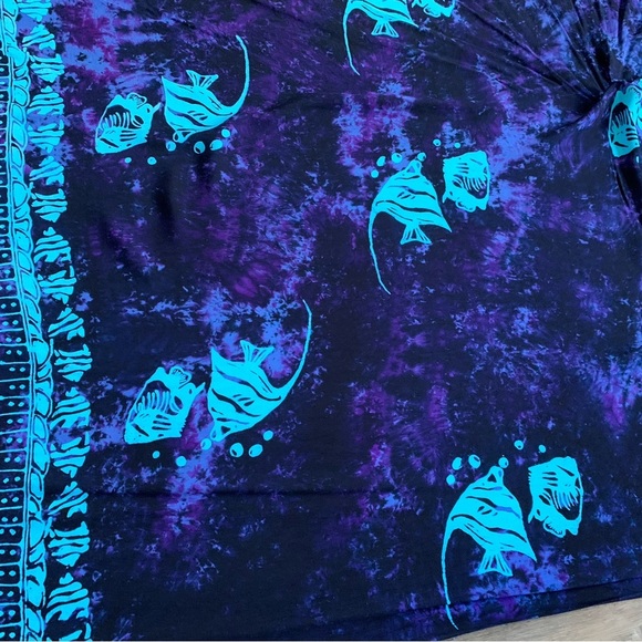 Sarong - Picture 1 of 7